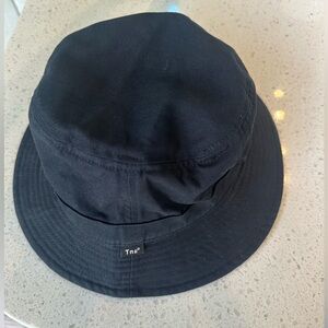 NWT Tna Black Bucket Hat, size XS